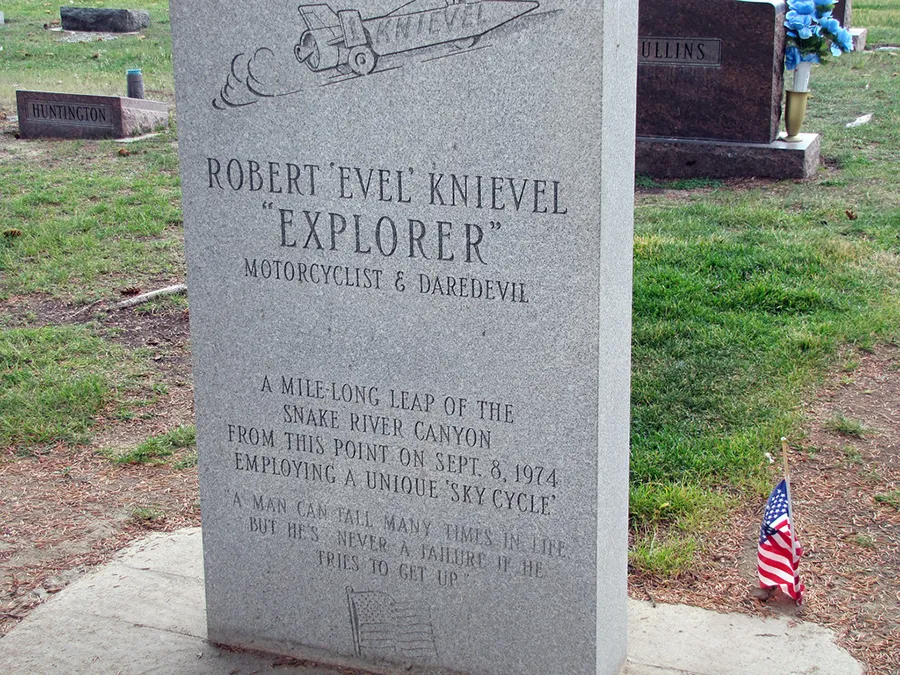 Evel Knievel's grave stone