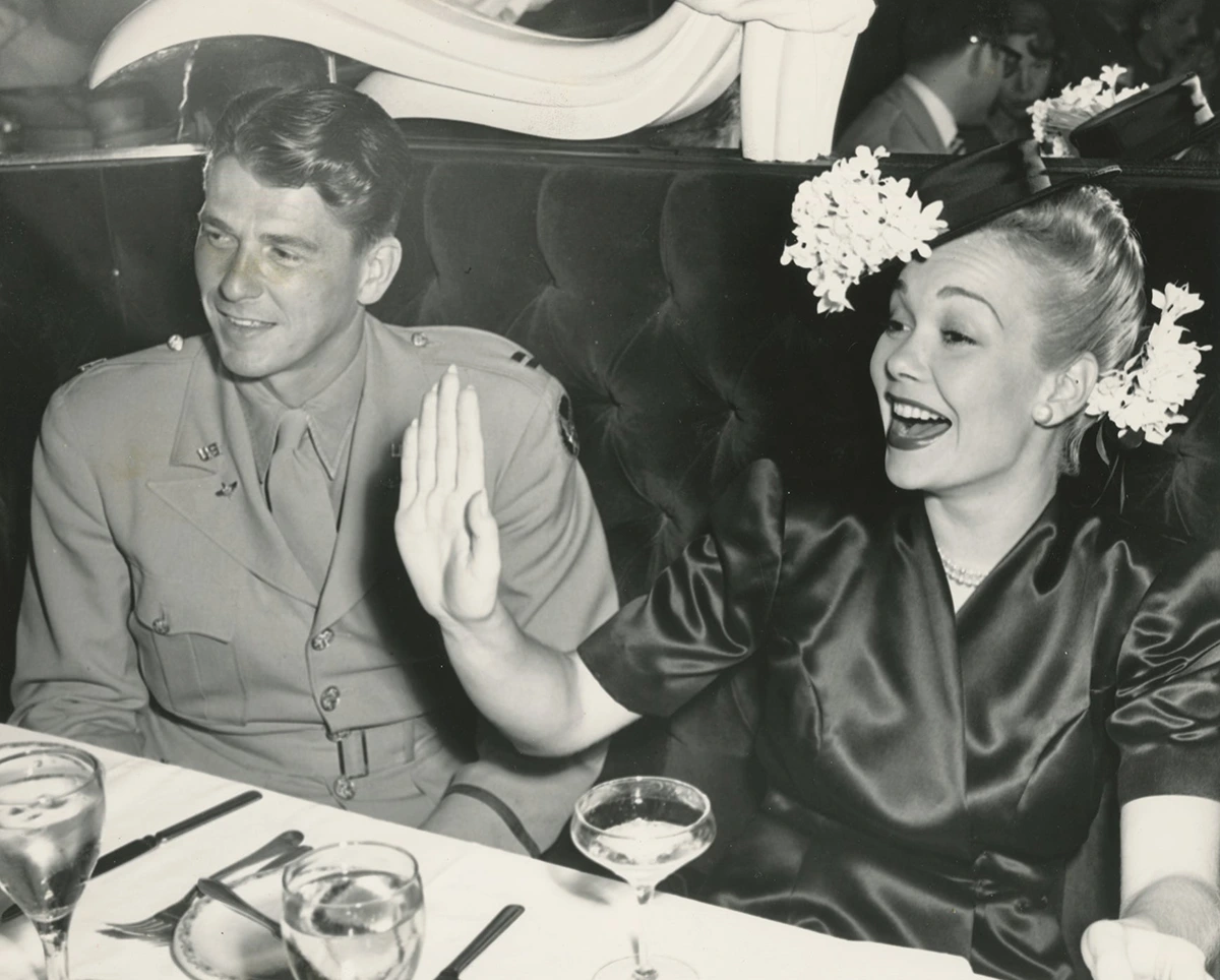 Ronald Reagan and Jane Wyman at a dinner in 1945