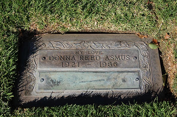 Donna Reed's grave