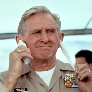 Lloyd Bridges in Hot Shots!